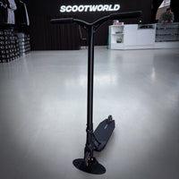 Striker Pande Black Custom Build - Schwarz-ScootWorld.de