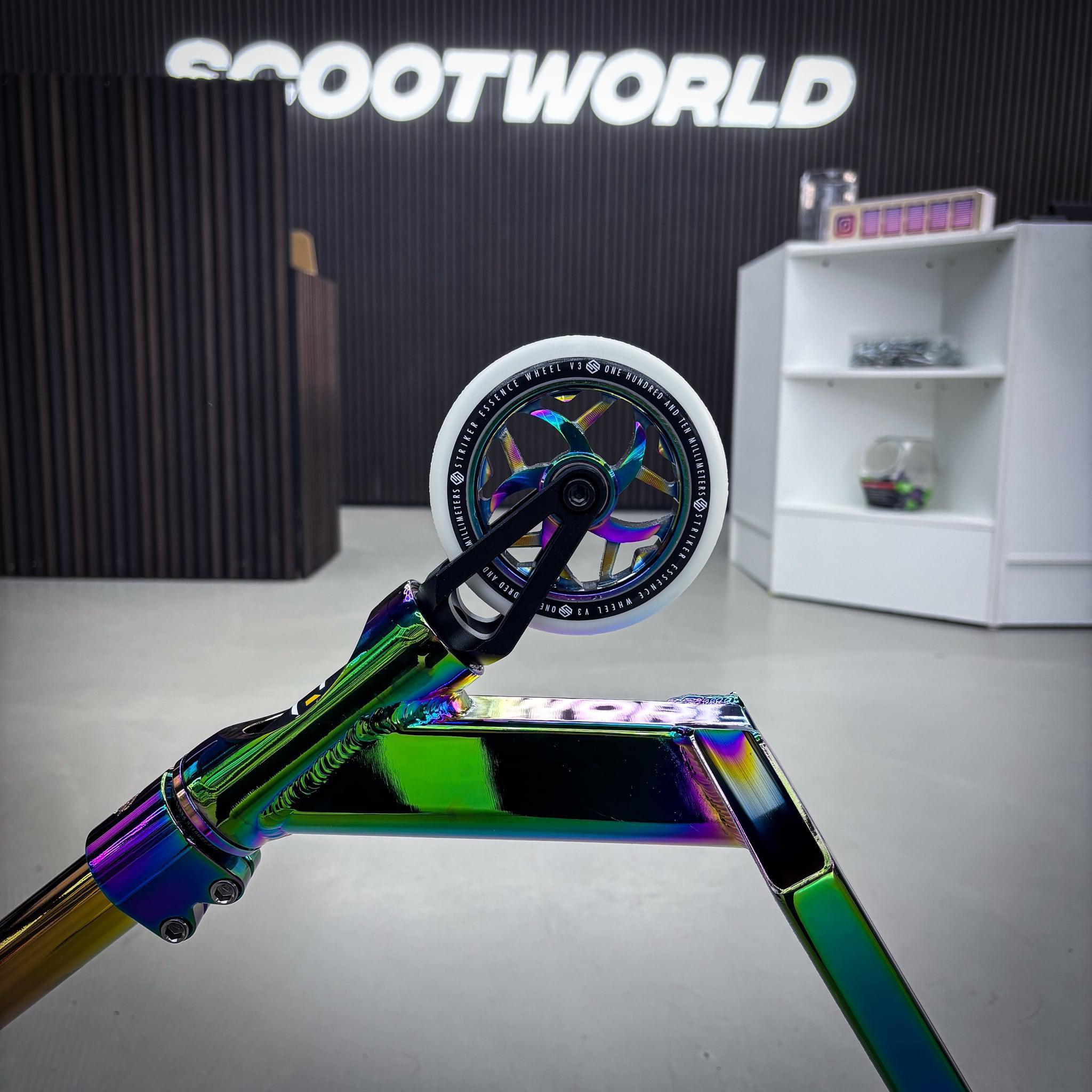 Striker Full Rainbow Custom Build - Rainbow-ScootWorld.de