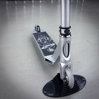 Striker Full Silver Custom Build - Silver-ScootWorld.de
