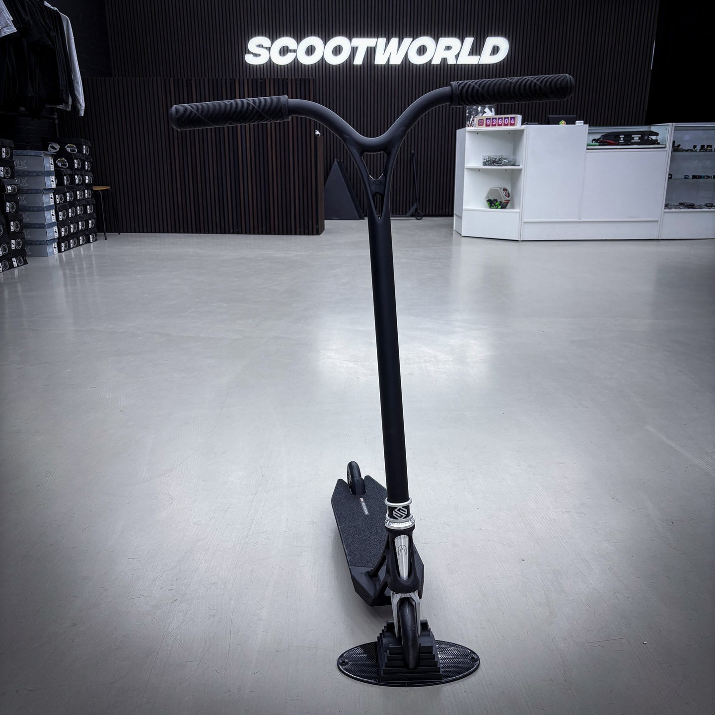 Ethic Lightweight Black Custom Build - Black-ScootWorld.de