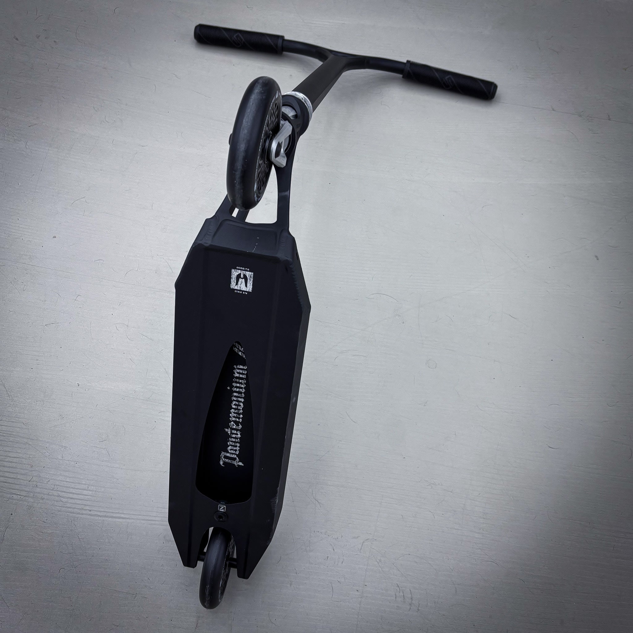 Ethic Lightweight Black Custom Build - Black-ScootWorld.de