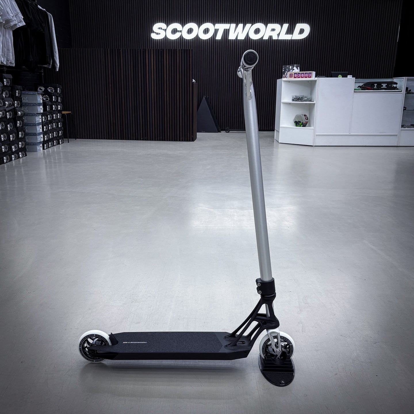 Striker Ethic Black/Silver Custom Build - Black/Silver-ScootWorld.de