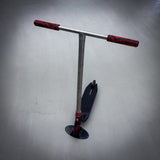 Striker Titan Pande Red Custom Build - Schwarz/Rot/Silber-ScootWorld.de