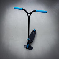 Striker Pande Lightweight 2 Custom Build - Schwarz/Türkis-ScootWorld.de