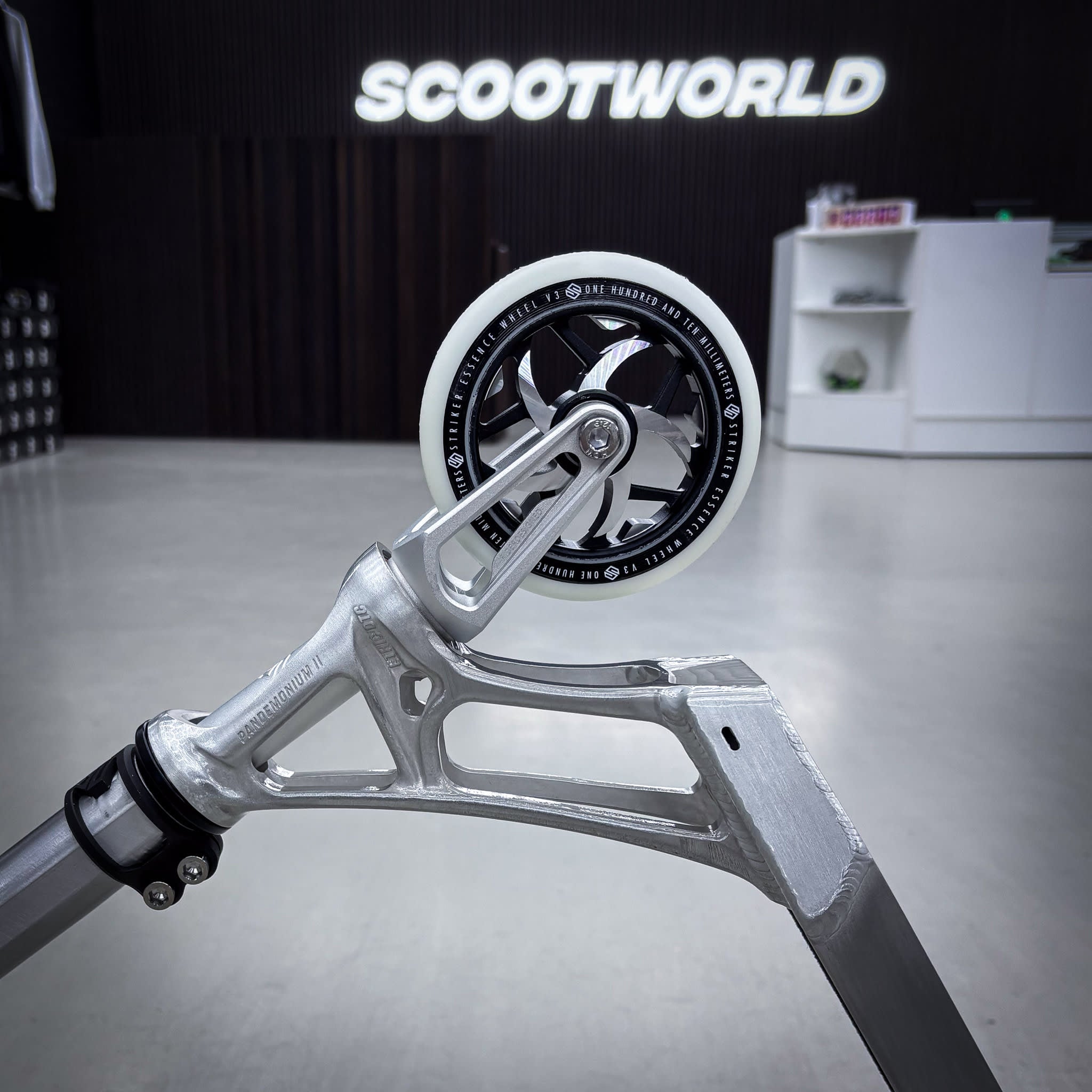 Ethic Pande Wolp 500mm Custom Build - Silber-ScootWorld.de