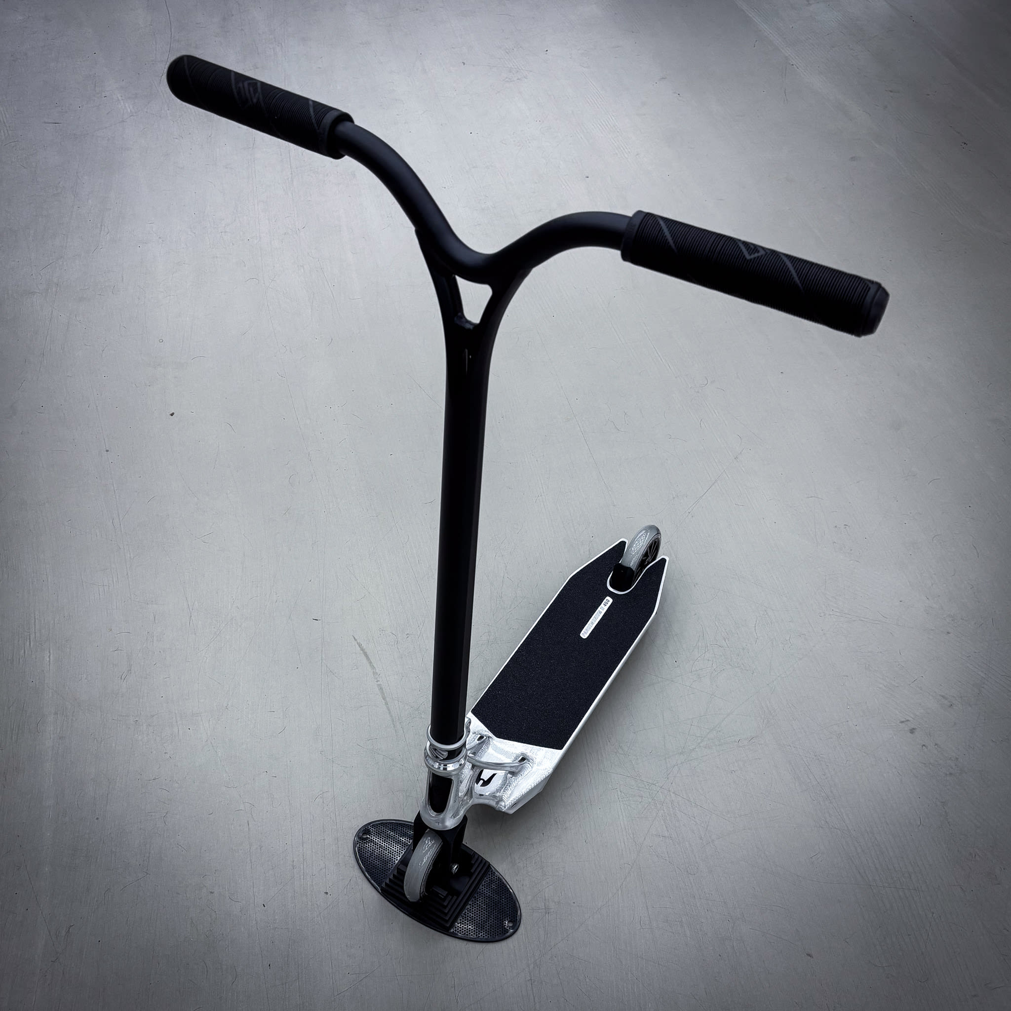 Ethic Pande Wolp Silver/Black Custom Build - Silber/Schwarz-ScootWorld.de