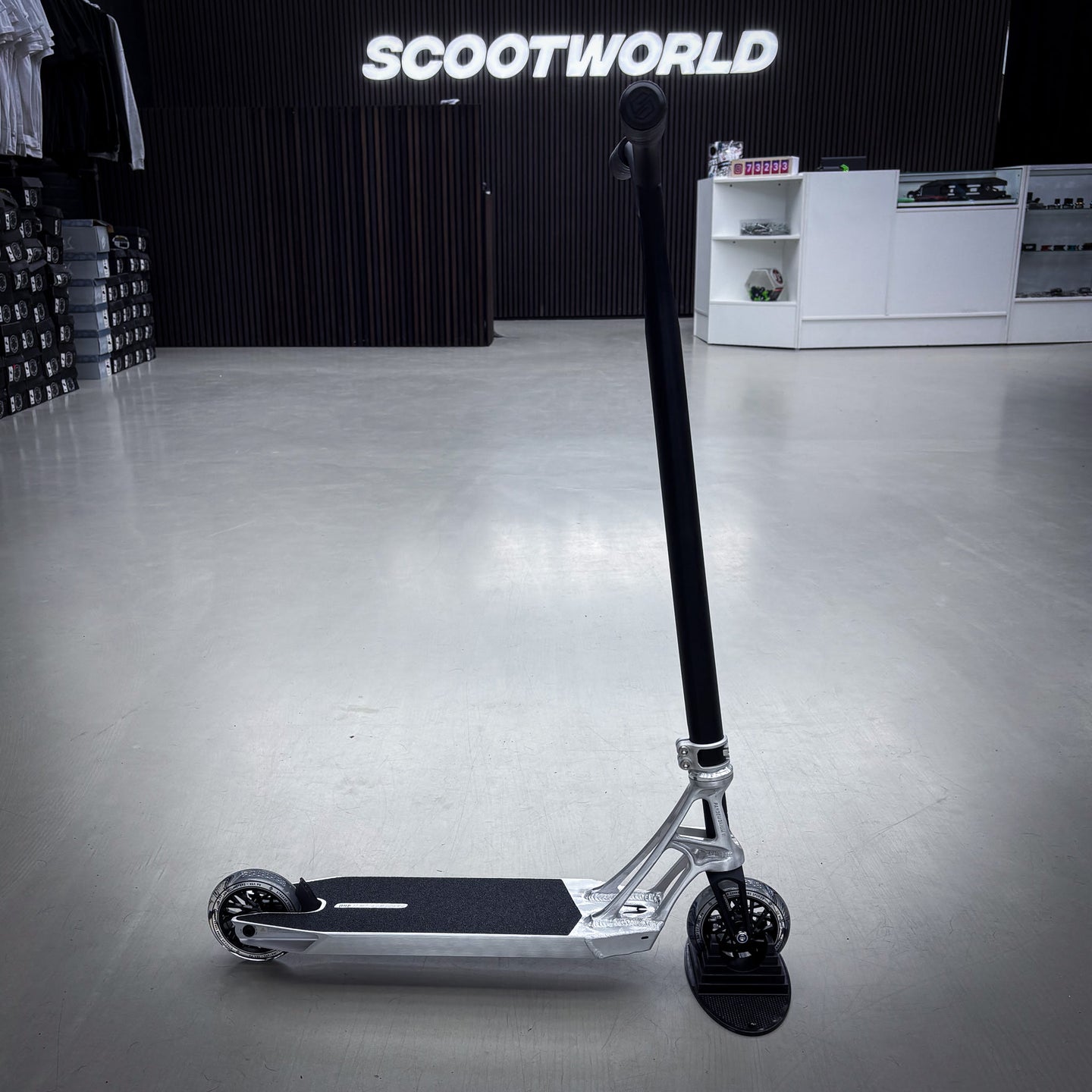 Ethic Pande Wolp Silver/Black Custom Build - Silver/Black-ScootWorld.de