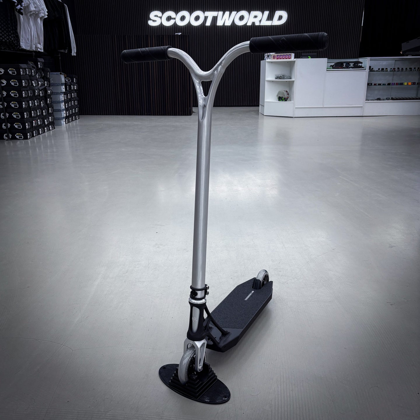 Ethic Pande Wolp Black/Silver Custom Build - Black/Silver-ScootWorld.de