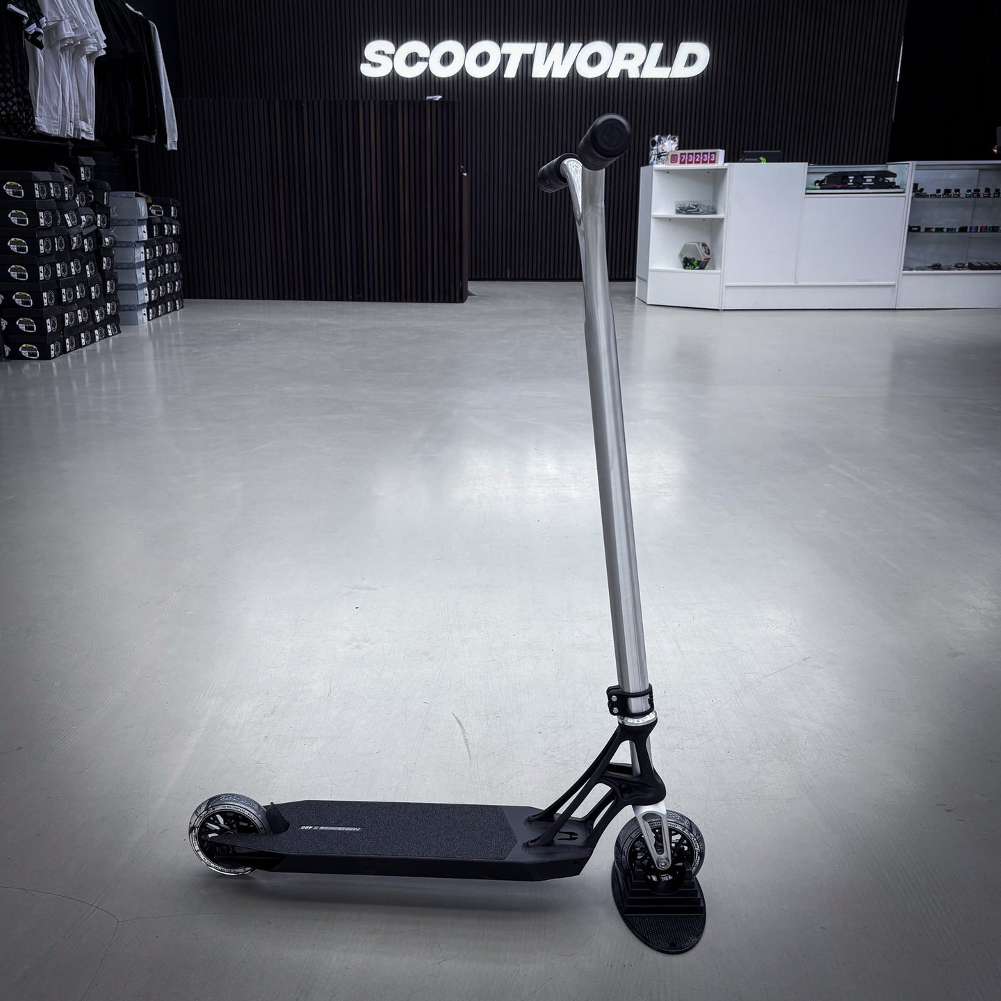 Ethic Pande Wolp Black/Silver Custom Build - Black/Silver-ScootWorld.de