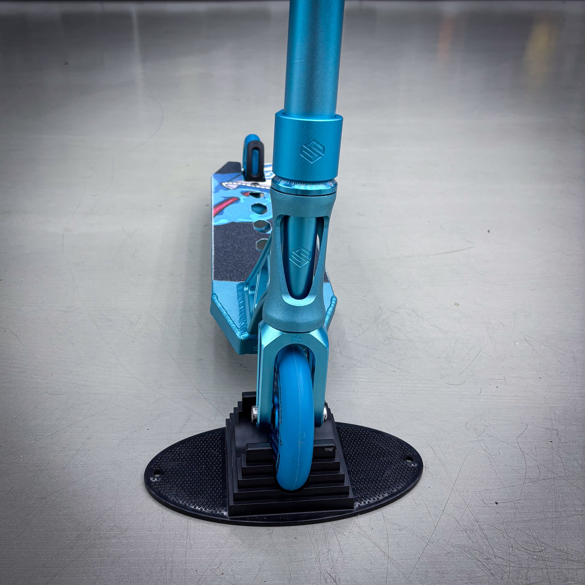 Striker Aether Blue Custom Build - Blau-ScootWorld.de