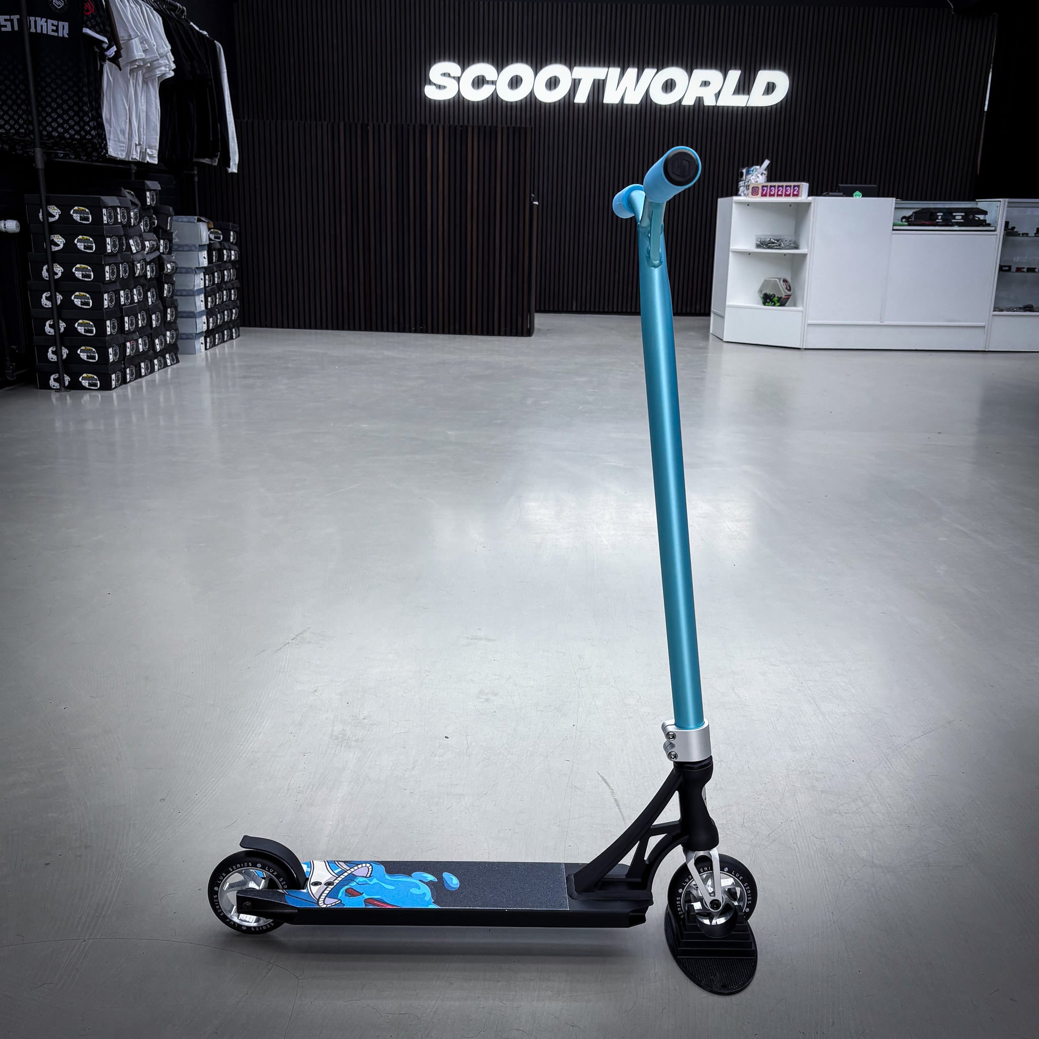 Striker Panda Freestyle Custom Build - Schwarz/Türkis/Silber-ScootWorld.de
