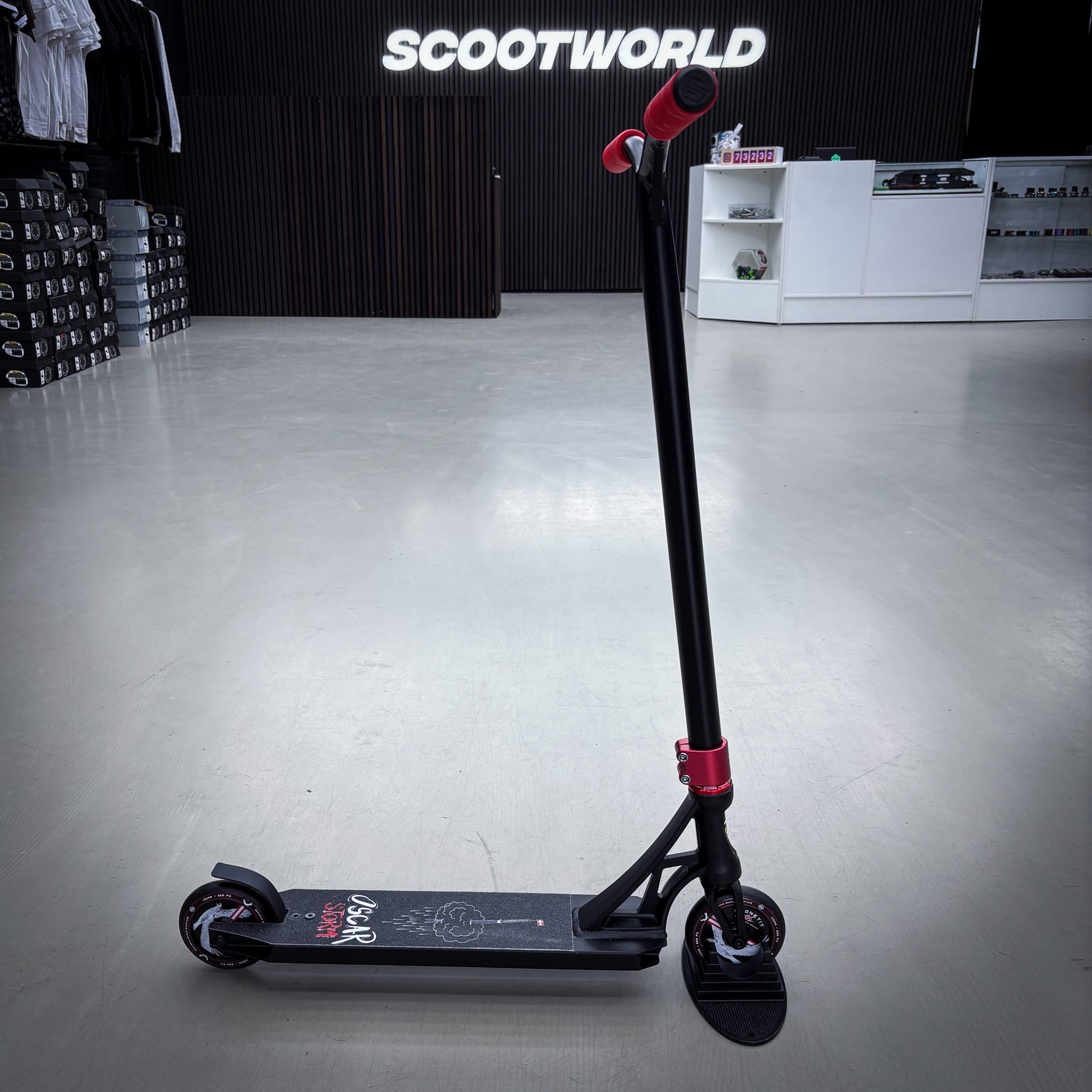 Striker Panda Freestyle Custom Build - Schwarz/Rot-ScootWorld.de