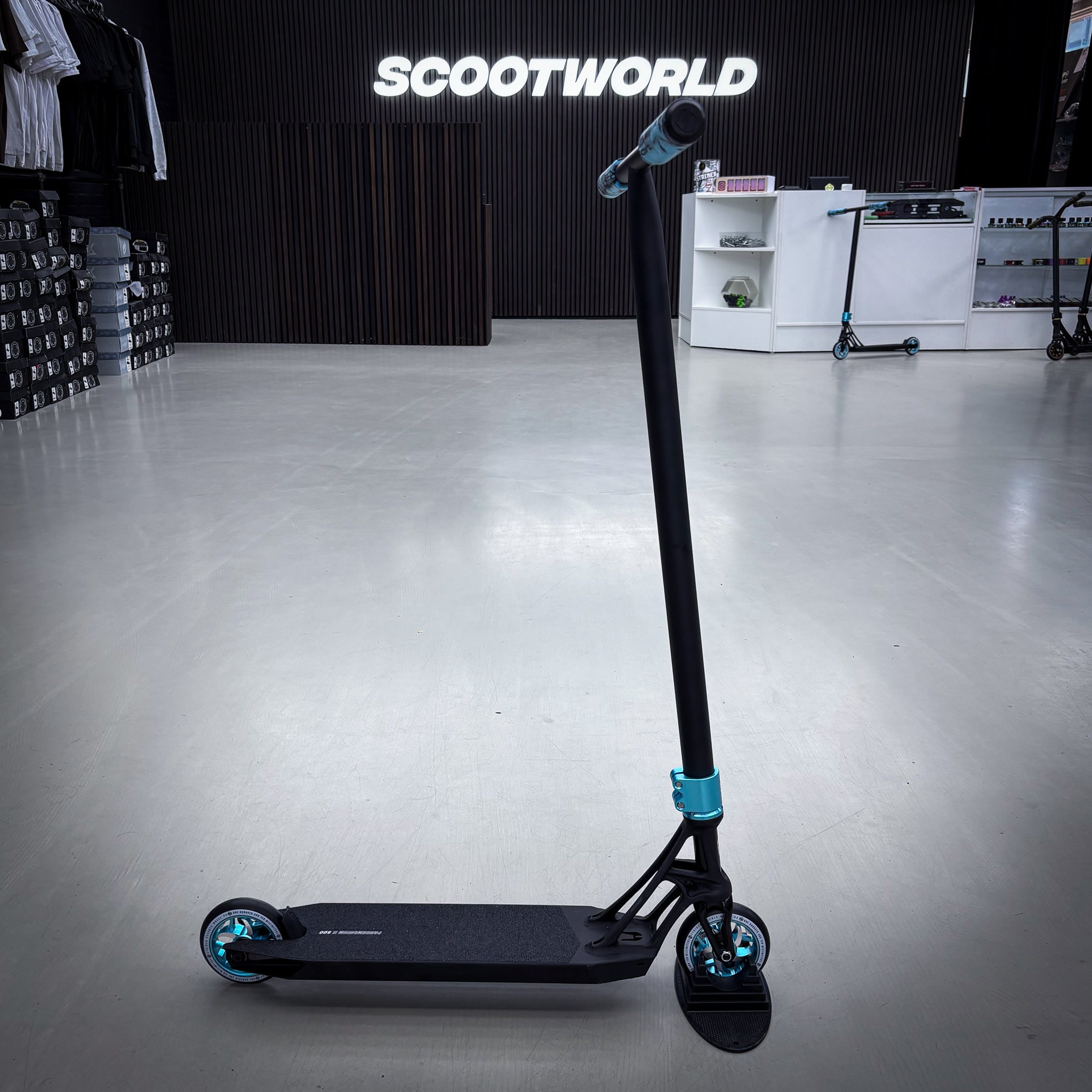 Striker Ethic 500mm Black Teal Custom Build - Black/Teal-ScootWorld.de