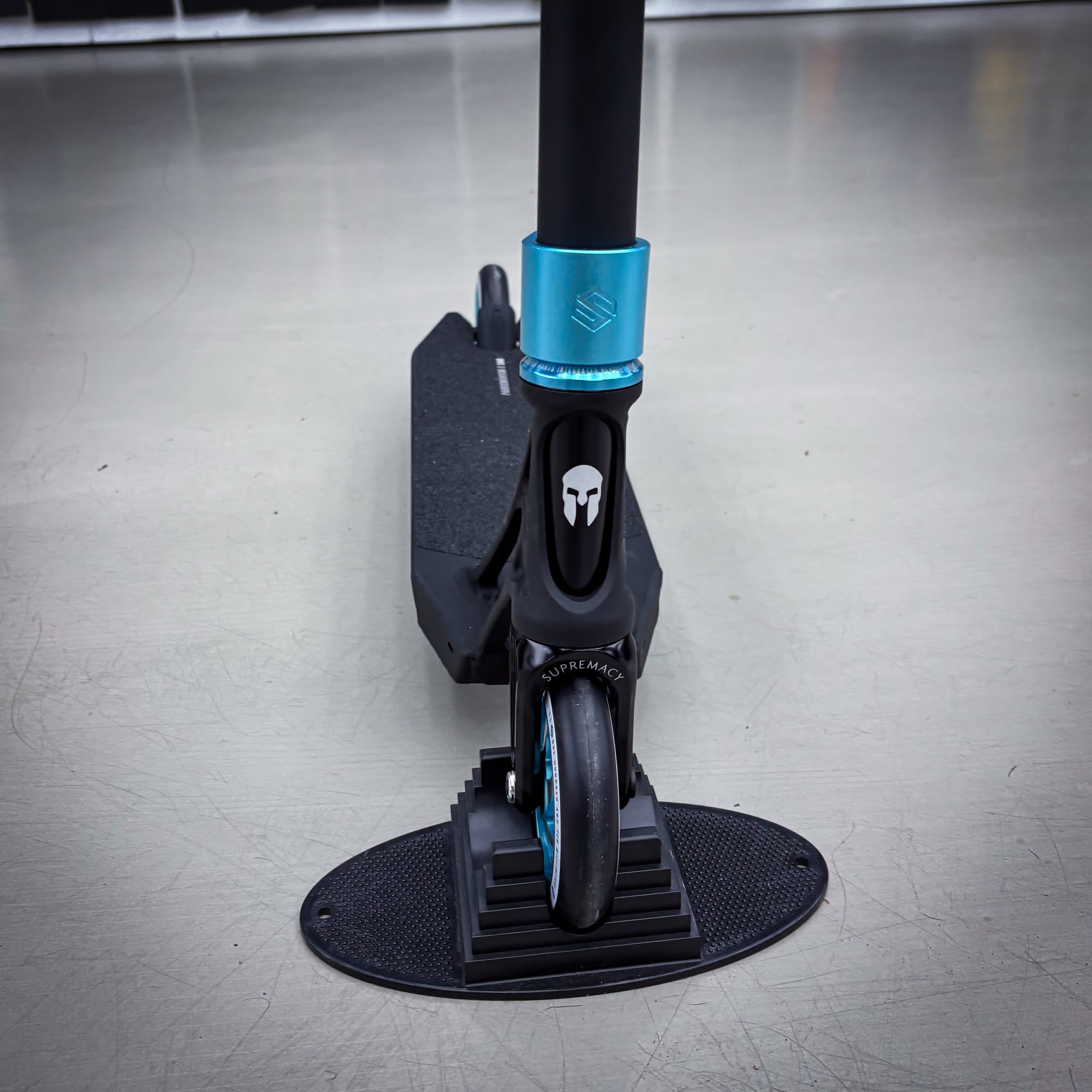 Striker Ethic 500mm Black Teal Custom Build - Black/Teal-ScootWorld.de