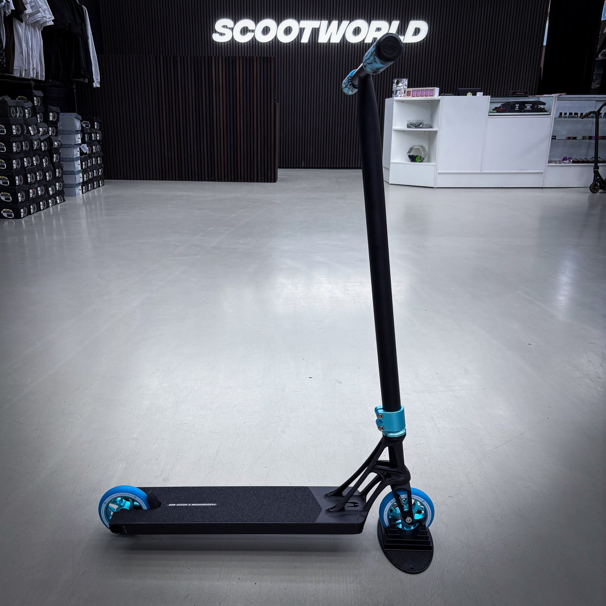 Striker Ethic 500mm BOXED Black Teal Custom Build - Black/Teal-ScootWorld.de