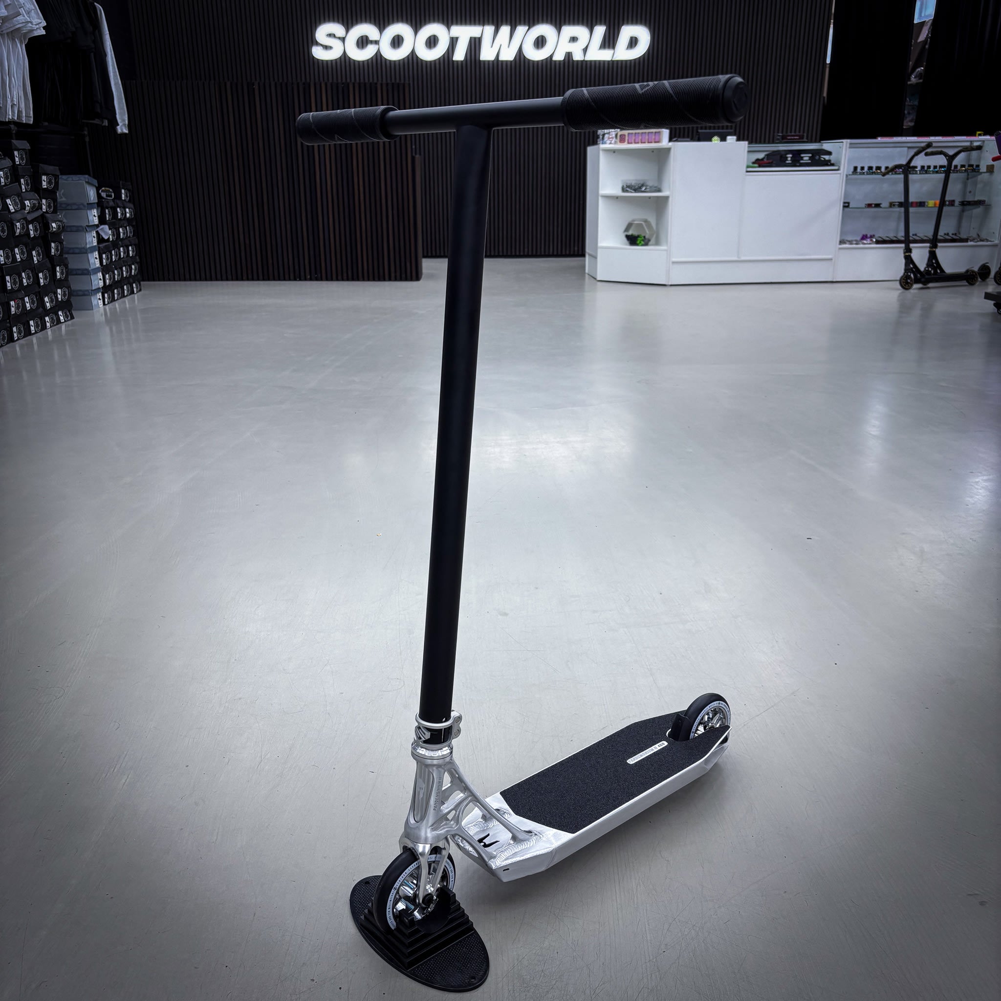 Striker Ethic 460mm Silver Black Custom Build - Silber/Schwarz-ScootWorld.de