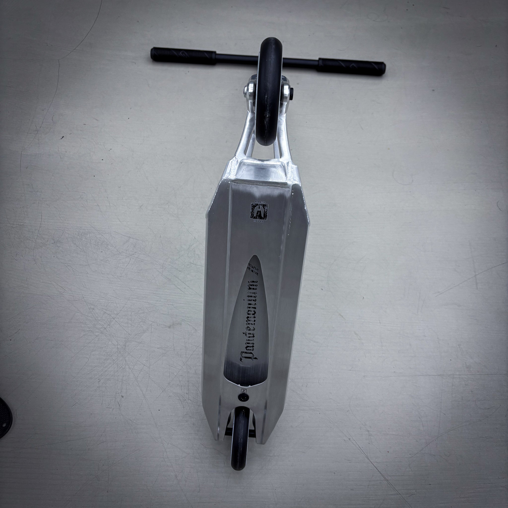 Striker Ethic 460mm Silver Black Custom Build - Silber/Schwarz-ScootWorld.de
