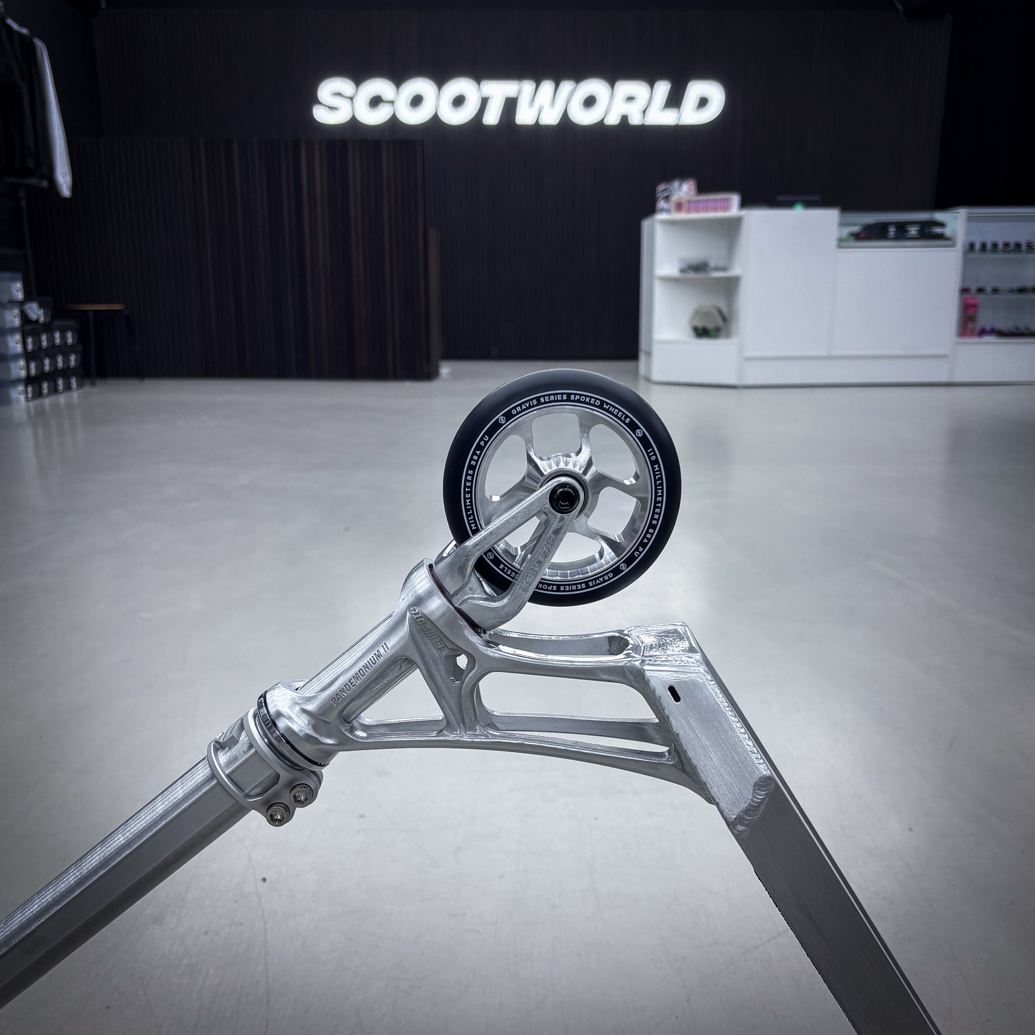 Ethic Silver Custom Build - Silber-ScootWorld.de