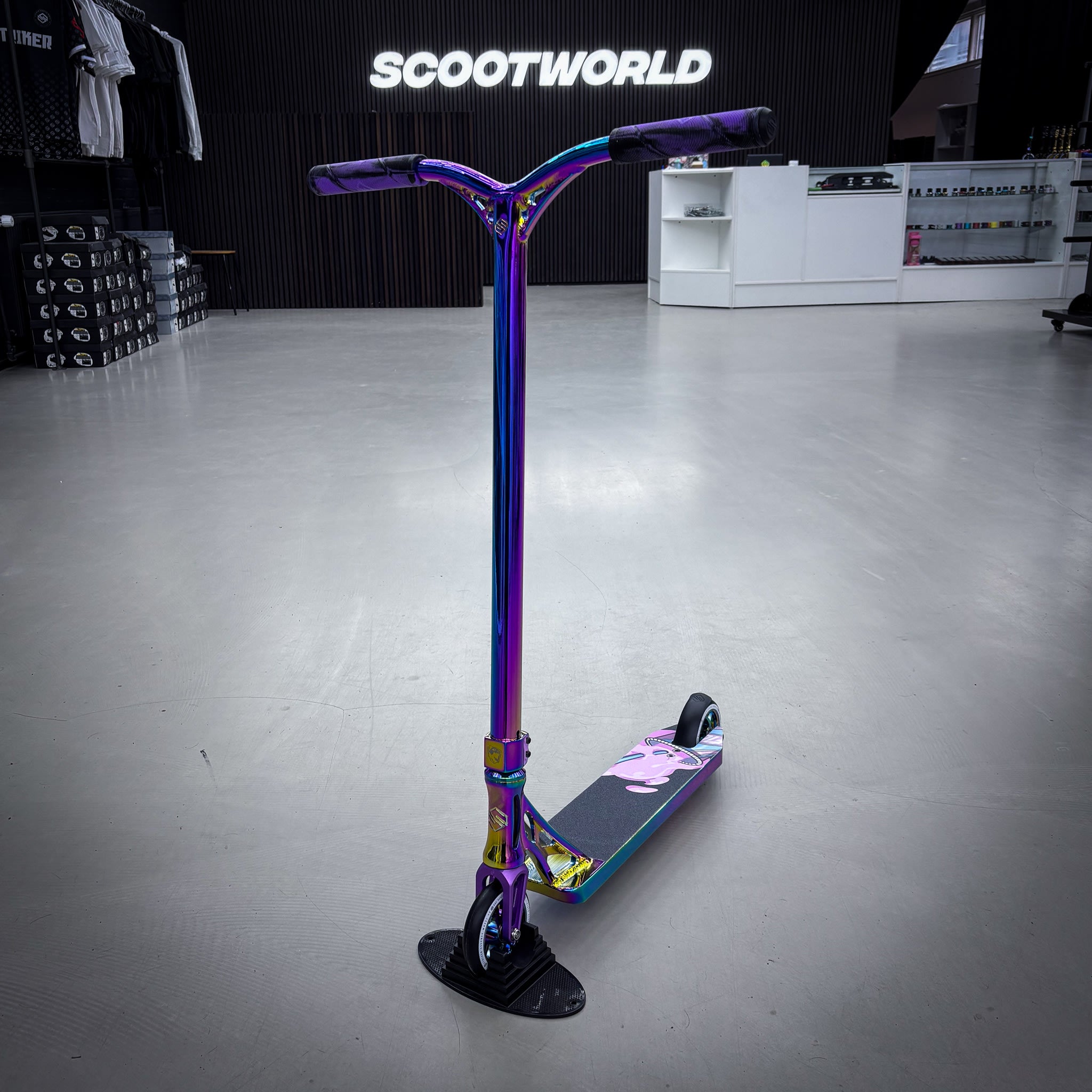 Striker Rainbow Custom Stunt Scooter - Rainbow/Purple-ScootWorld.de