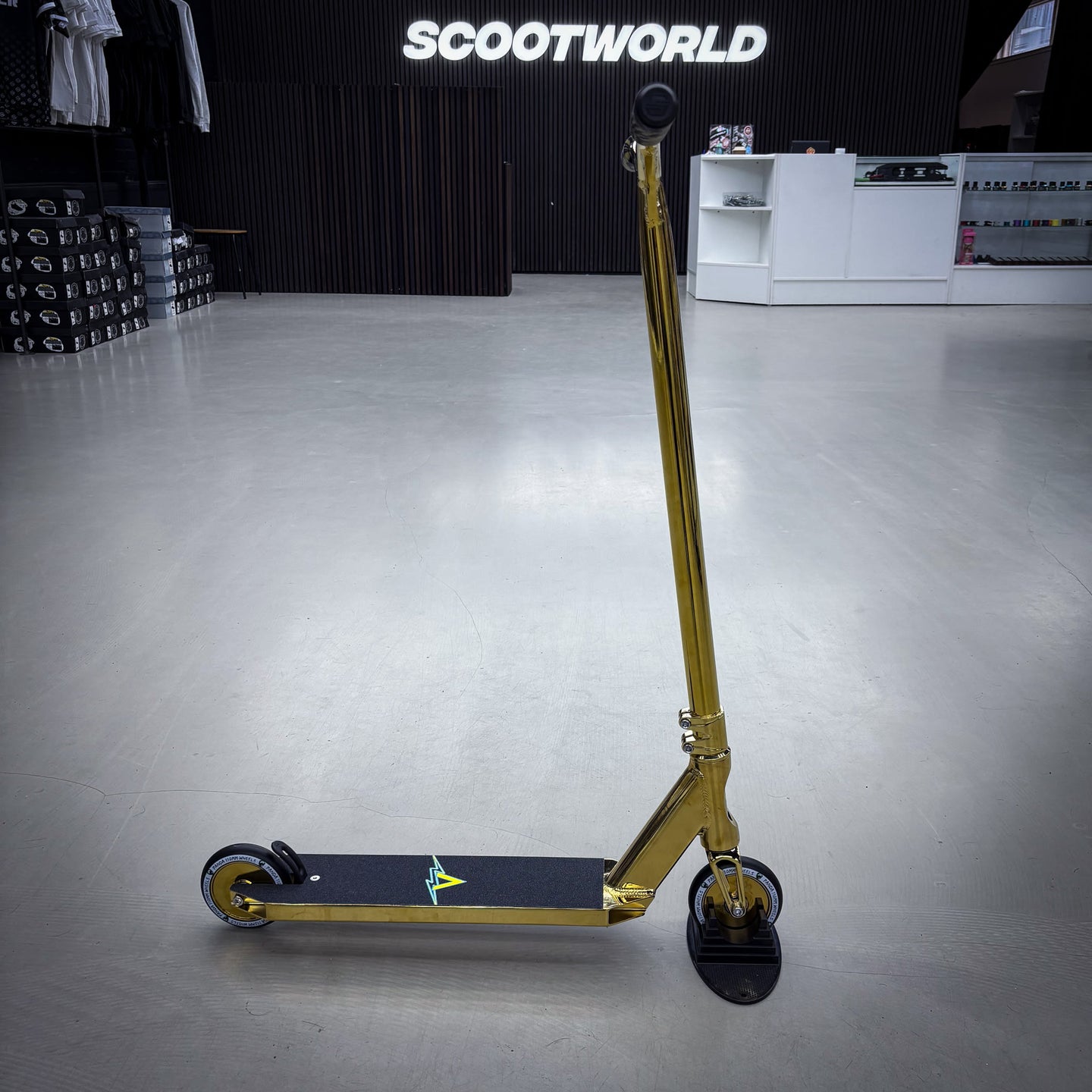 Striker Gold S Custom Stunt Scooter - Gold-ScootWorld.de
