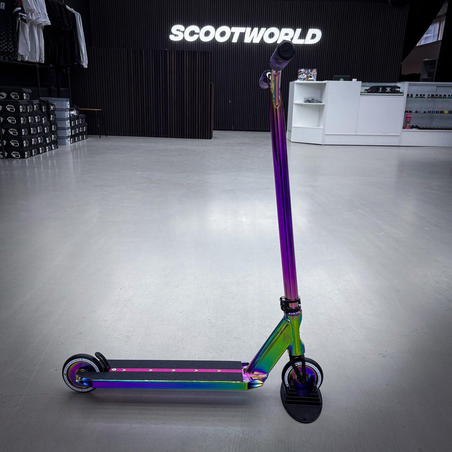 Striker Rainbow/Black Custom Stunt Scooter - Regenbogen/Schwarz-ScootWorld.de