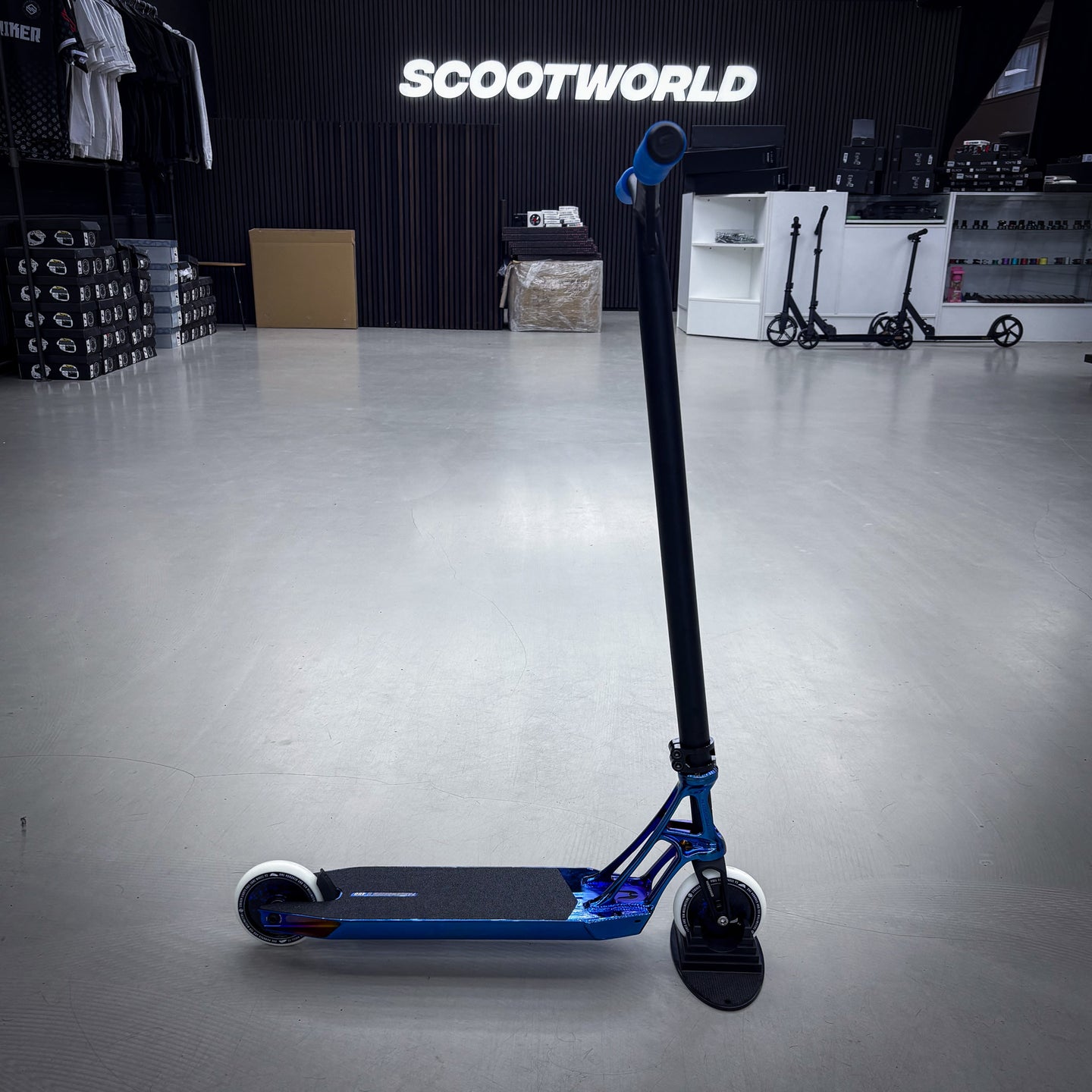 Striker Ethic Blue Chrome Custom Stunt Scooter - Blue Chrome/Black-ScootWorld.de