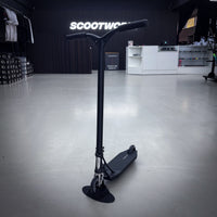 Striker Ethic Black Custom Scooter - Schwarz-ScootWorld.de