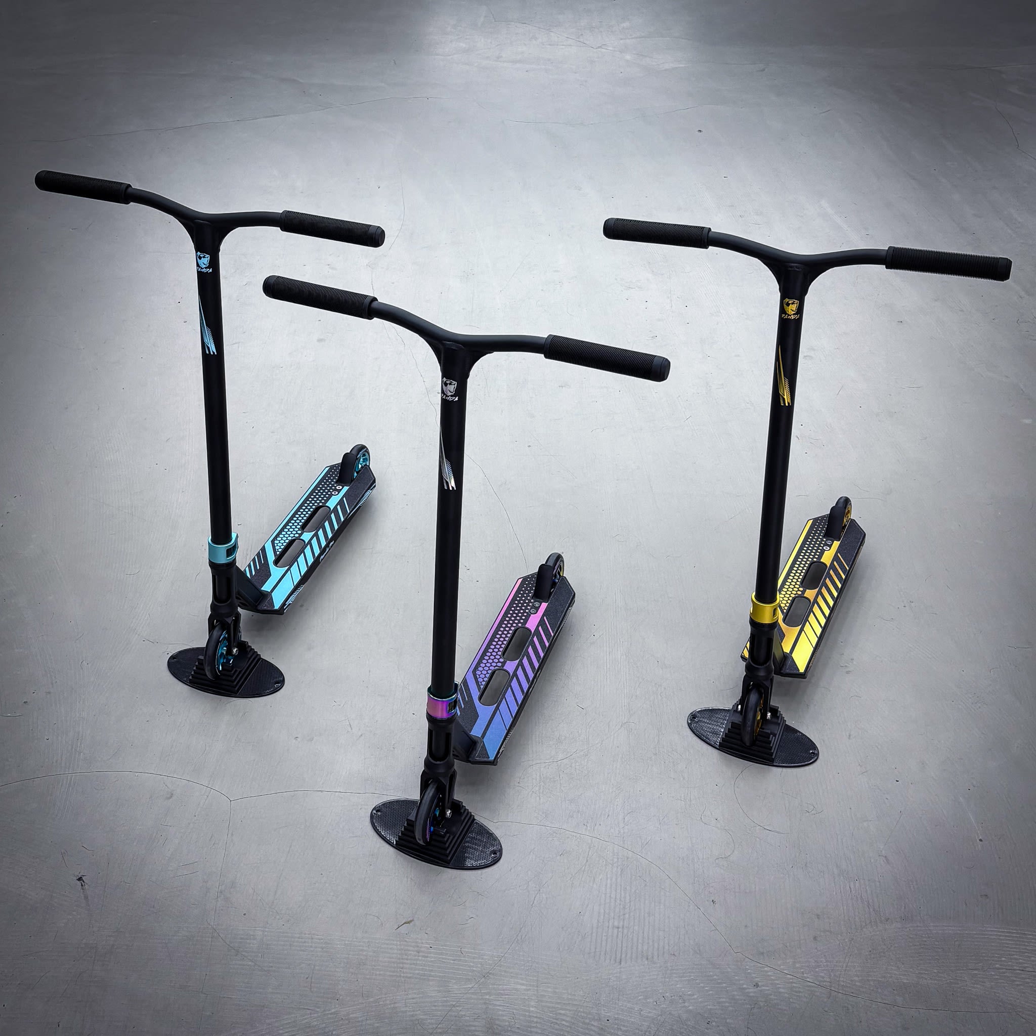 Panda Pro Stunt Scooter - Schwarz/Türkis-ScootWorld.de