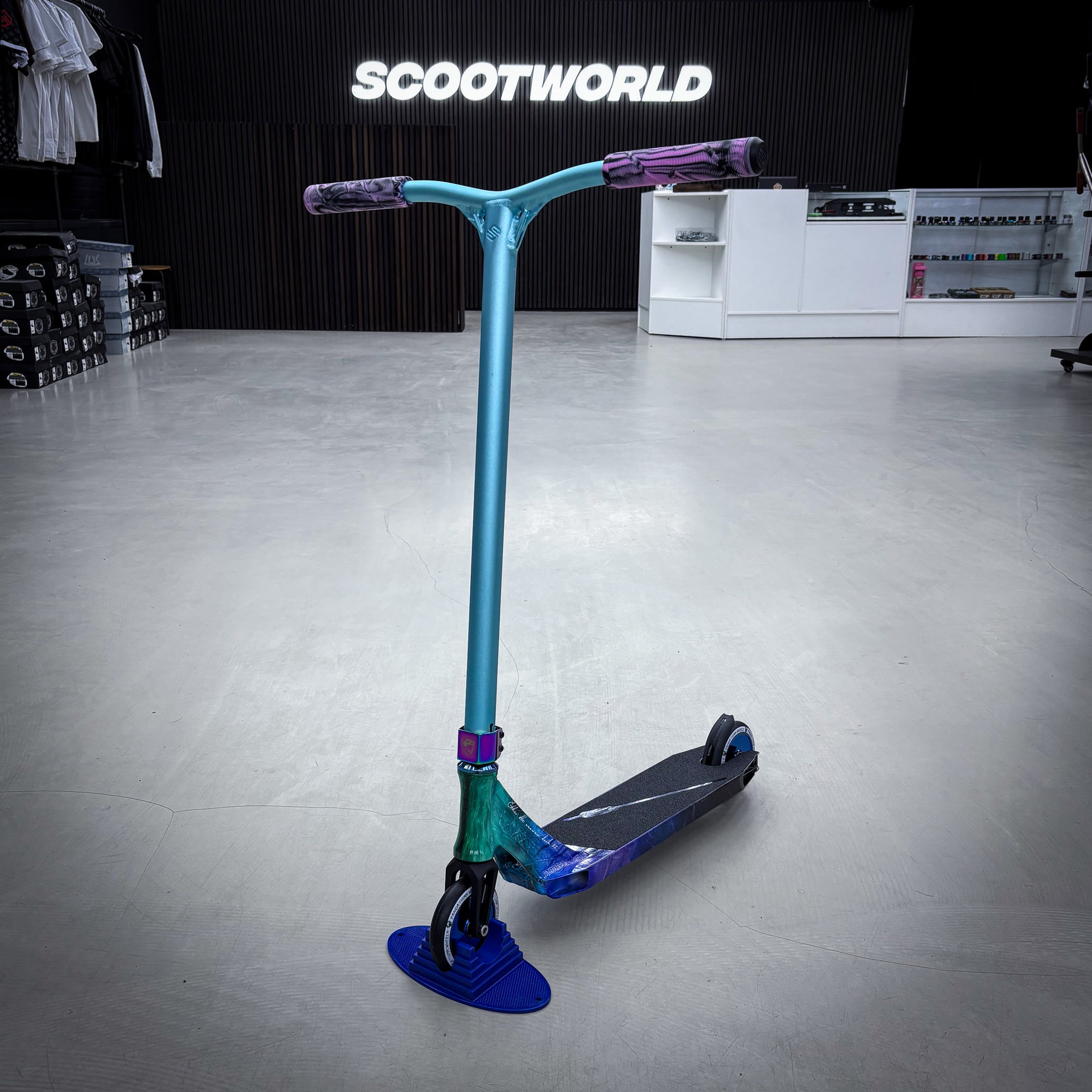 Striker Ethic Erawan Custom Stunt Scooter - Blau/Lila-ScootWorld.de