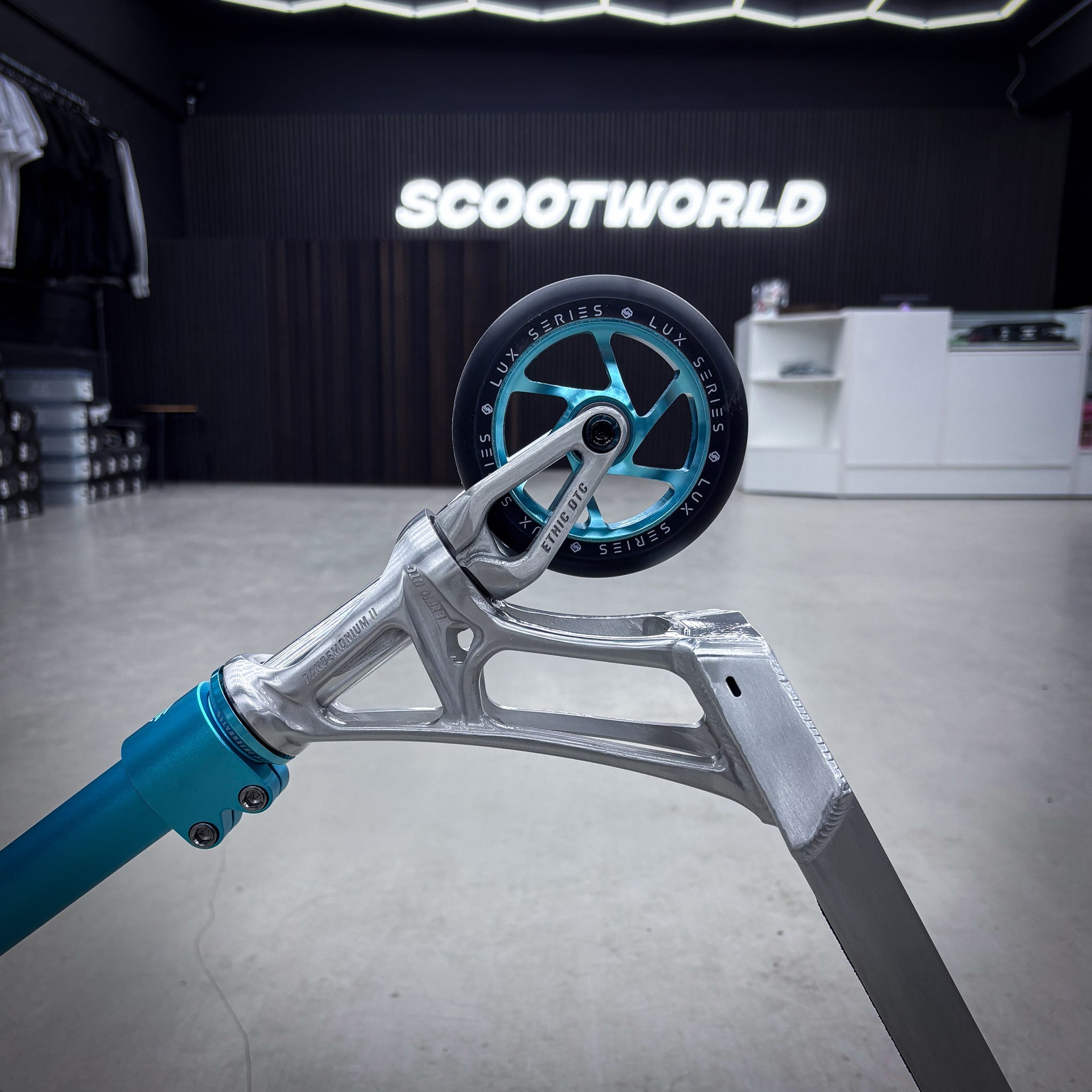 Striker Ethic Pande Raw/Teal Custom Stunt Scooter - Raw/Türkis-ScootWorld.de