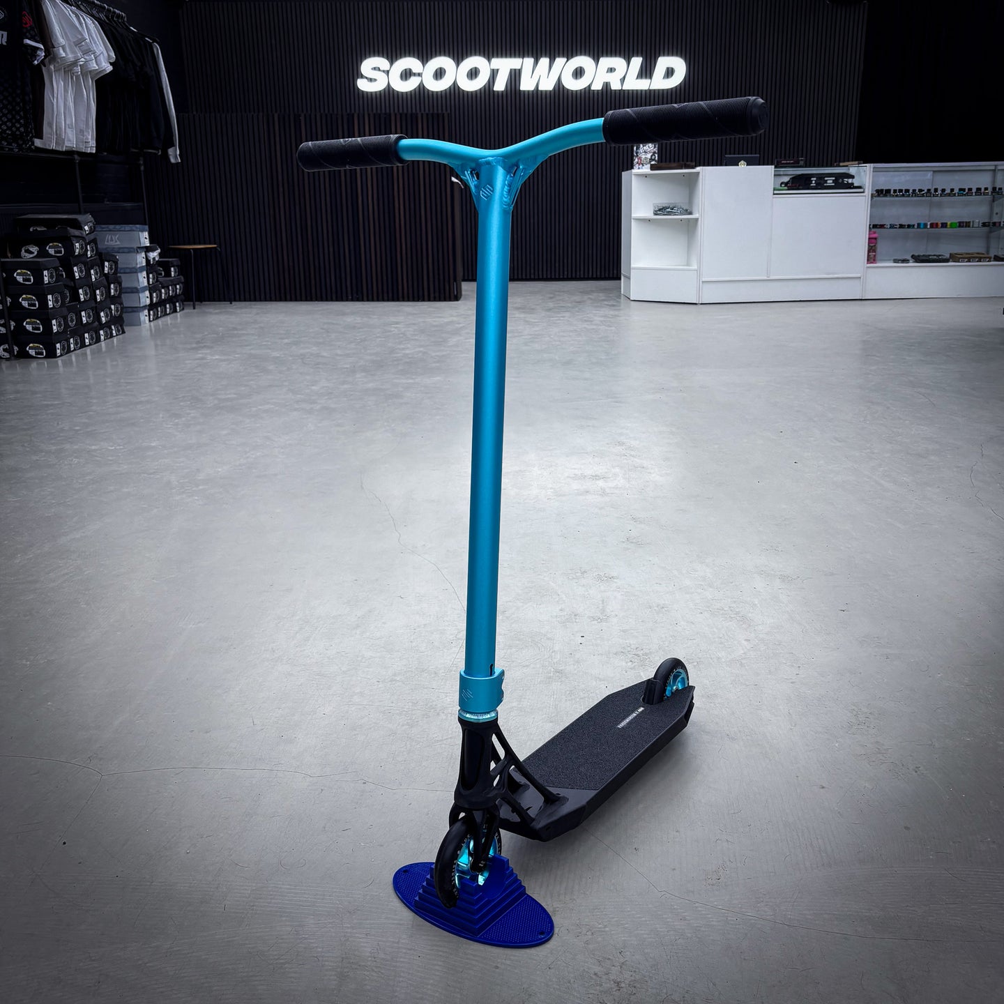 Striker Ethic Pande Black/Teal Custom Stunt Scooter - Schwarz/Türkis-ScootWorld.de