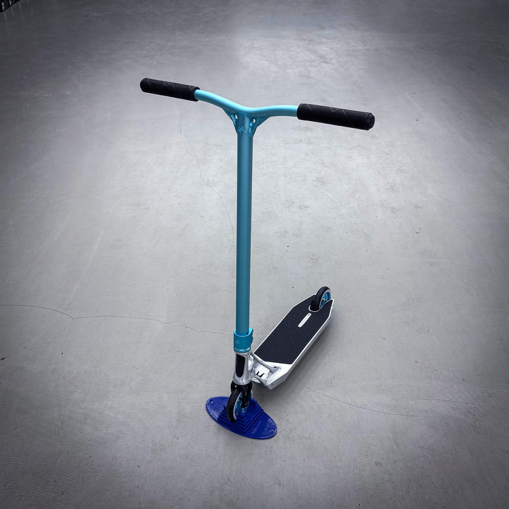 Striker Pande Raw/Teal/Black Custom Stunt Scooter - Raw/Teal/Black-ScootWorld.de