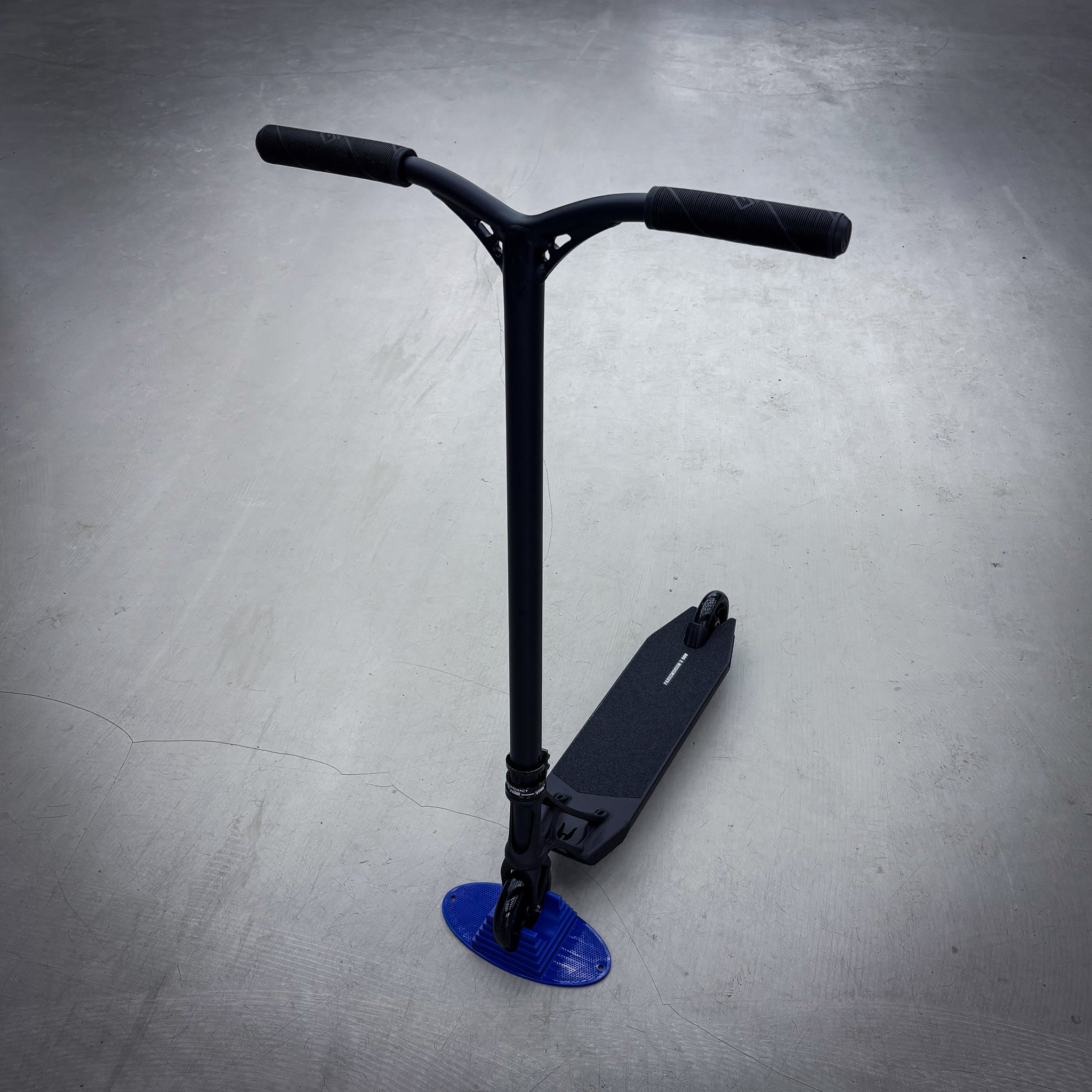 Ethic Black Lux Custom Stunt Scooter - Schwarz