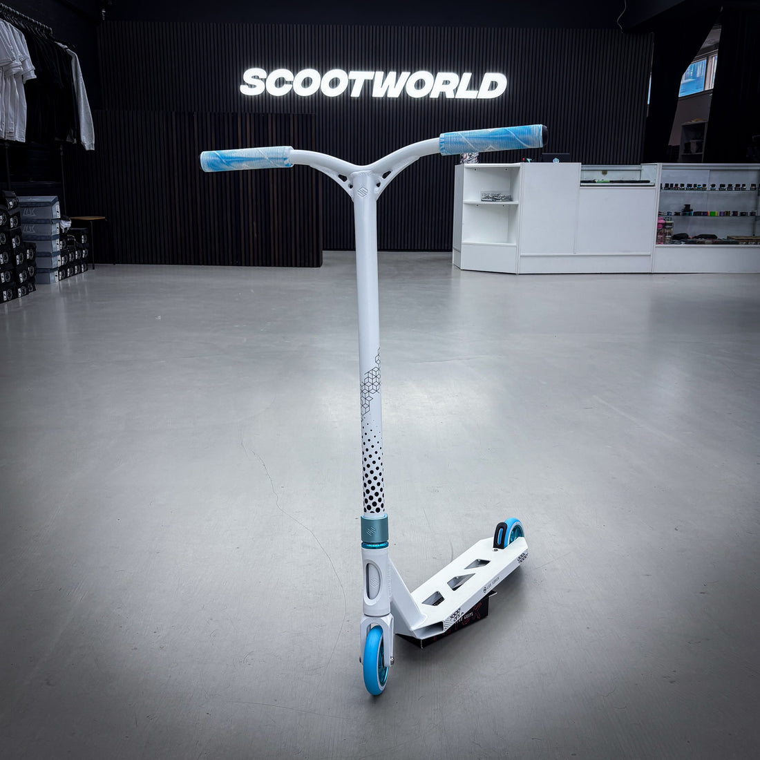 Striker Lux V2 White/Teal Custom Stunt Scooter - Weiß/Türkis