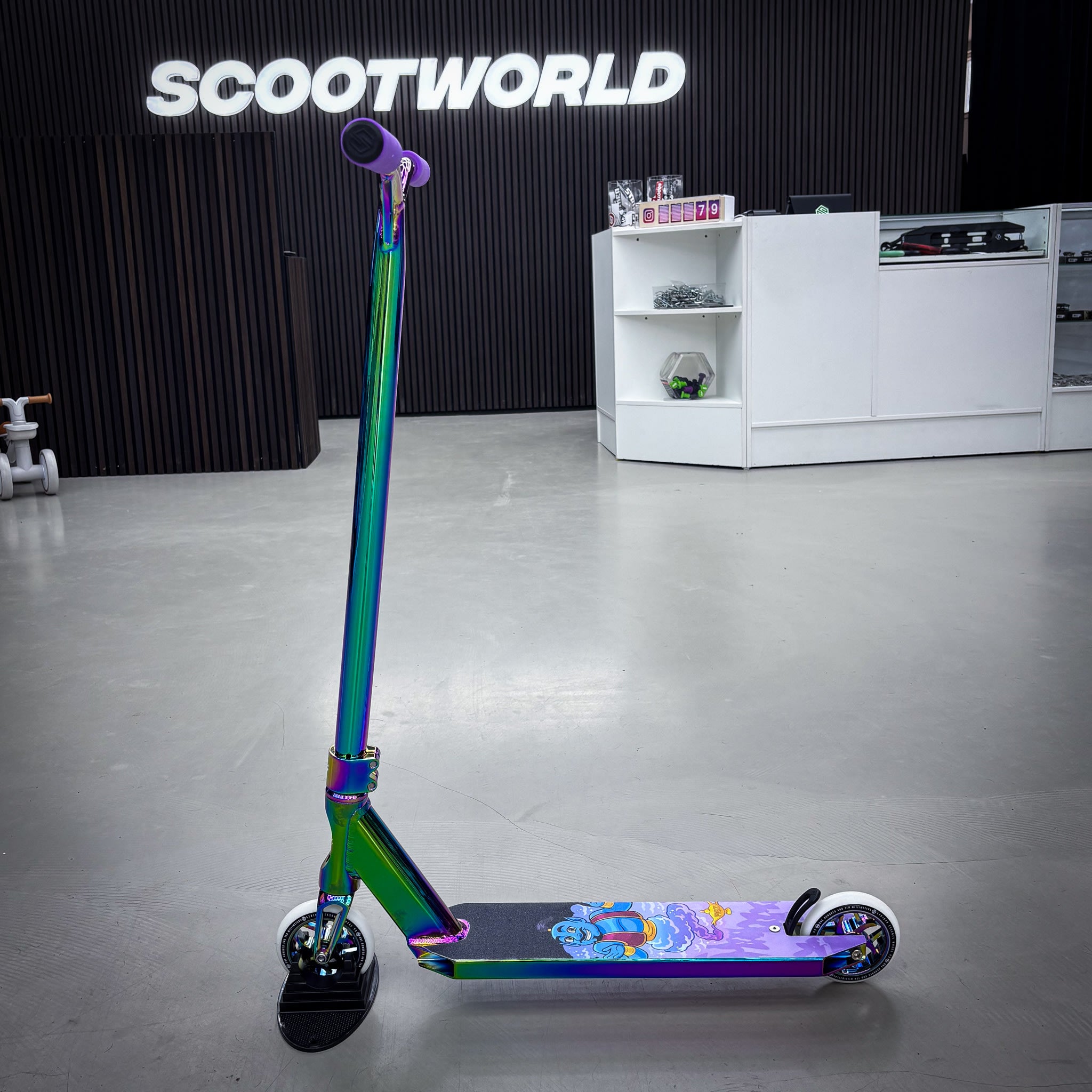Striker Rainbow Purp Custom Build Stunt Scooter - Rainbow-ScootWorld.de