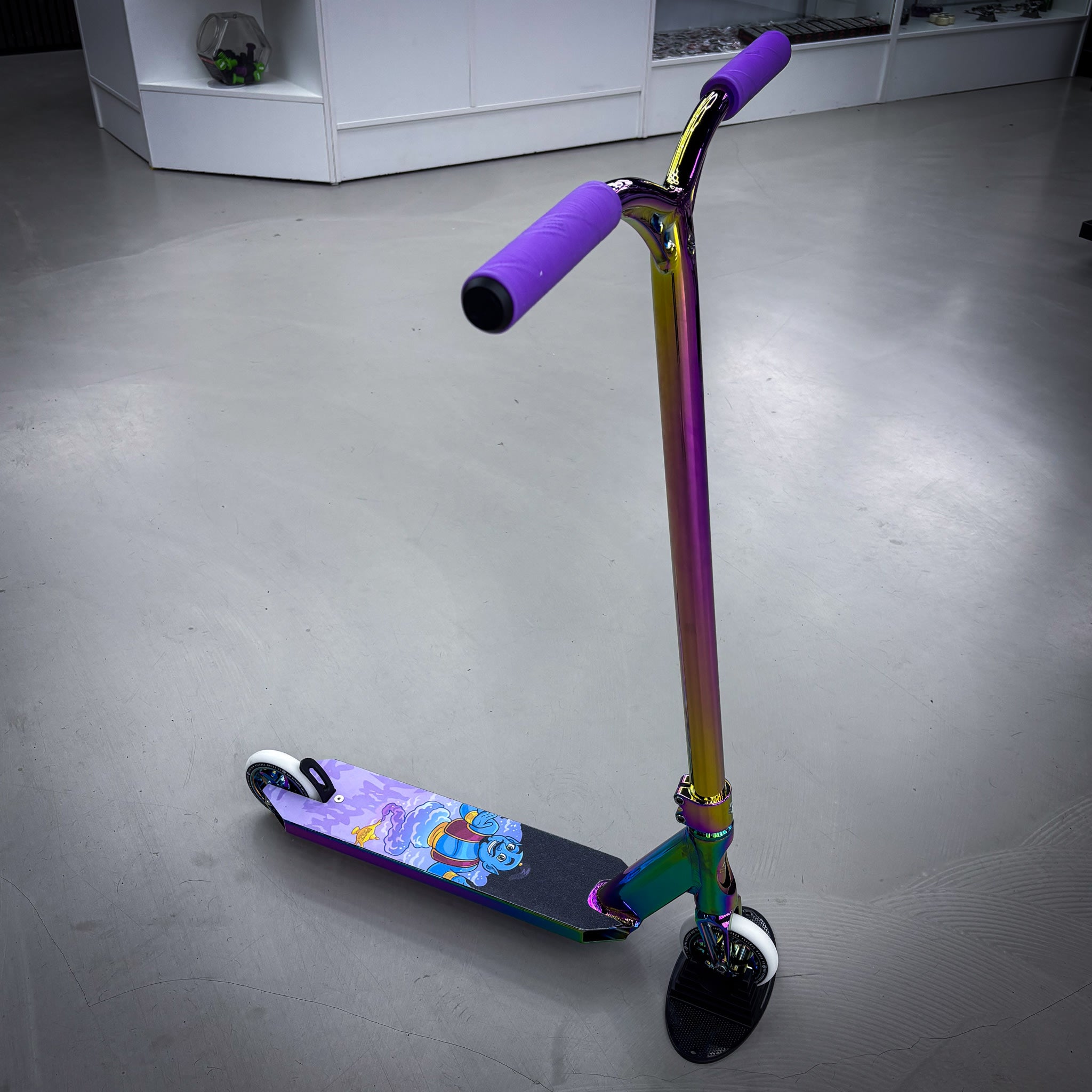 Striker Rainbow Purp Custom Build Stunt Scooter - Rainbow-ScootWorld.de