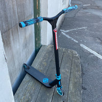 Striker Black Blue Custom Build - Black/Blue-ScootWorld.de