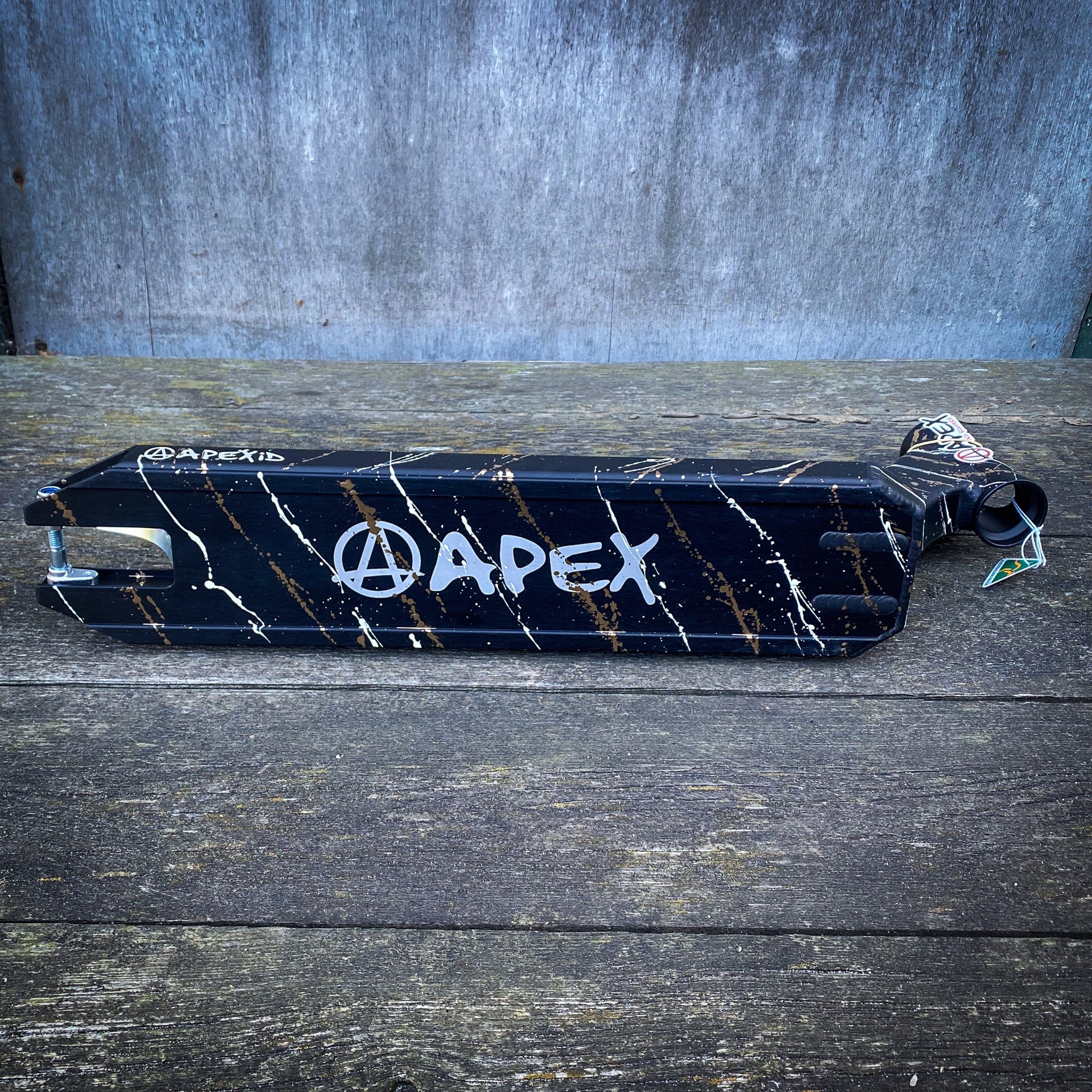 Apex ID Limited 4.5" Stunt Scooter Deck - Black/White/Gold Splash-ScootWorld.de