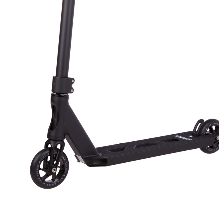 Striker Essential Stunt Scooter - Schwarz